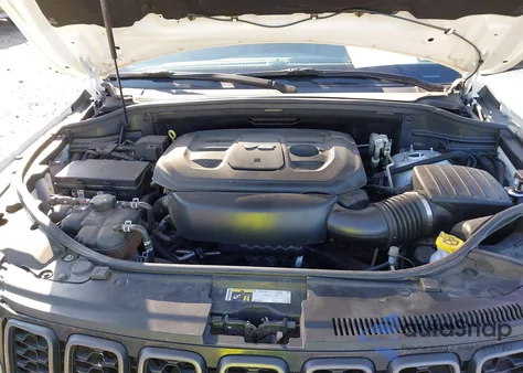 2018 Jeep Grand Cherokee High Altitude 4X2 from USA, damaged, VIN 1C4RJECG2JC197134